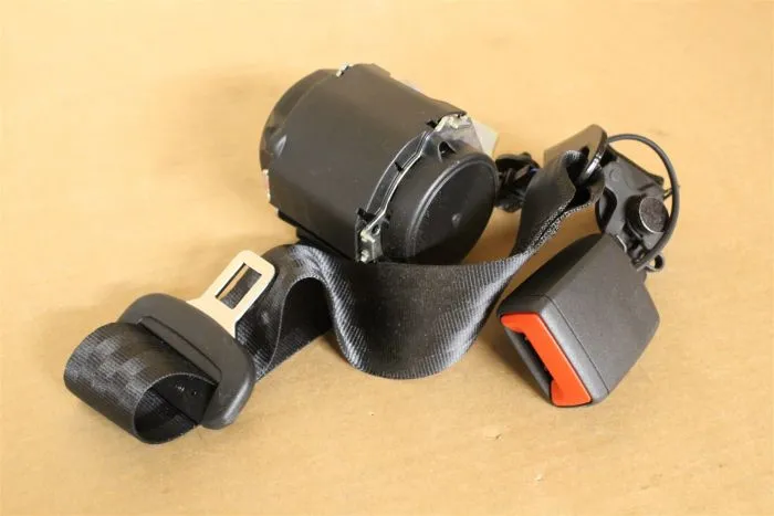 3V0857807E RAA EMNİYET KEMERİ