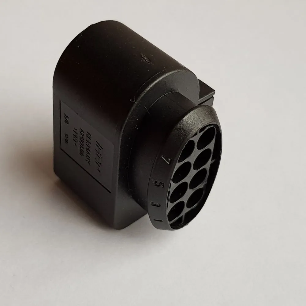 8D0973734 KABLO SOKETI